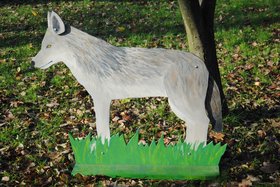 Modell eines Wolfes aus Holz. Foto: Stadt Oldenburg