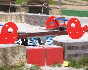 Wippe auf einem Spielplatz. Foto: Stadt Oldenburg Wippe auf einem Spielplatz. Foto: Stadt Oldenburg