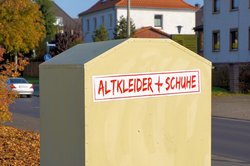 Altkleidercontainer. Foto: webandi/Pixabay