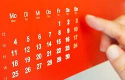 Kalenderblatt, weiße Schrift auf fuchsienrotem Grund. Foto: I-vista/Pixelio.de Kalenderblatt, weiße Schrift auf fuchsienrotem Grund. Foto: I-vista/Pixelio.de