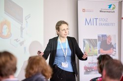 Referentin Olga Mordvinova beim Praxisforum Digitalisierung. Foto: Foto- und Bilderwerk