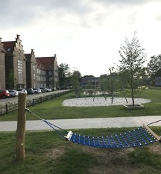 Hängematte auf dem Spielplatz. Foto: Stadt Oldenburg