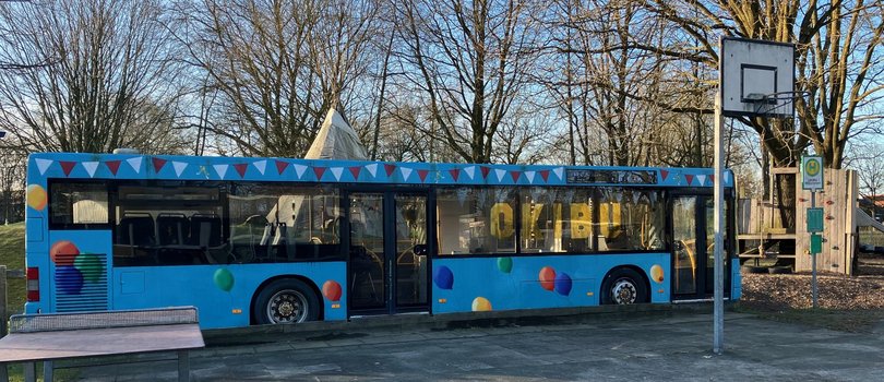 Der blaue Geburtstagsbus in ganzer Pracht. Foto: Stadt Oldenburg