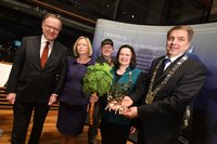 Stephan Weil, Prof. Dr. Johanna Wanka, Dietmar Wischmeyer, die neue Kohlmajestät Andrea Nahles und Jürgen Krogmann. Foto: Torsten von Reeken