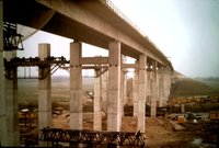 Bau der Autobahnbrücke über die Hunte. Foto: Rolf Scharfenberg