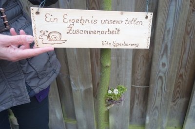 Geschenk der Kita Sperberweg an die Oldenburger Kunstschule zur Eröffnung des Färbergartens. Stadt Oldenburg