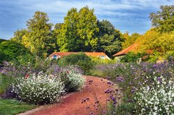 Frühherbst im Oldenburger Schlossgarten. Foto: Hans-Jürgen Zietz