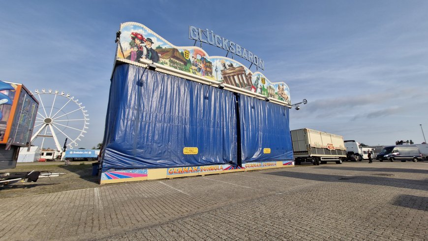 Der Aufbau der Verlosung Glücksbaron am 17. September 2024. Foto: Stadt Oldenburg