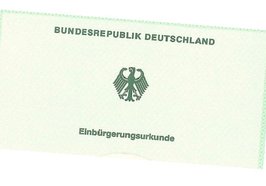 Einbürgerungsurkunde. Foto: Stadt Oldenburg