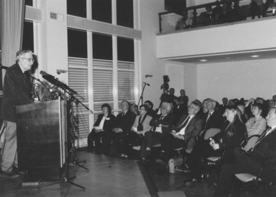 Prof. Dr. Noam Chomsky bei seiner Ansprache. Foto: Ilse Rosemeyer.