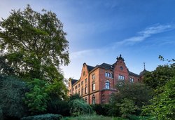 Spätsommer rund ums Oldenburger Schloss. Foto: Hans-Jürgen Zietz