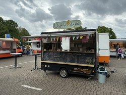 Elsbeths Waffelglück auf dem Wochenmarkt Pferdemarkt. Foto: Stadt Oldenburg Elsbeths Waffelglück auf dem Wochenmarkt Pferdemarkt. Foto: Stadt Oldenburg