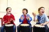 Darbuka çalmak. Fotoğraf: Landesverband deutscher Musikschulen Niedersachsen