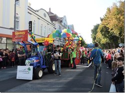 Umzugsteilnehmer. Foto: Waltraud Buss