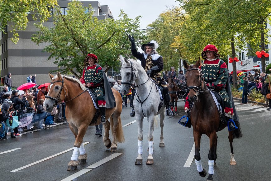 Graf Anton Günther führt den Festumzug an. Foto: Sascha Stüber