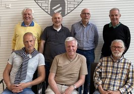 Zwölf ehrenamtliche IT-Lotsen sorgen für Unterstützung. Auf dem Foto: Ulrich Krüger, Jürgen Kipp, Andreas Wetjen, Michael Alt (hinten von links), Tammo Strenge, Cornelius Cremer und Lutz Böhme (vorne von links). Foto: Stadt Oldenburg