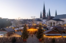 Blick über den Schloßplatz beim Lamberti-Markt 2024. Foto: Sascha Stüber Blick über den Schloßplatz beim Lamberti-Markt 2024. Foto: Sascha Stüber