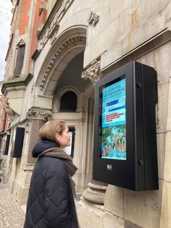 Digitales Display am Alten Rathaus. Foto: Stadt Oldenburg