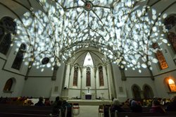 Lichterfest in der Oldenburger Garnisonkirche. Foto: Hans-Jürgen Zietz Lichterfest in der Oldenburger Garnisonkirche. Foto: Hans-Jürgen Zietz