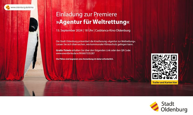 Einladungskarte zur Premiere. Der Pinguin schaut durch einen roten Vorhang. Text: Einladung zur Premiere „Agentur für Weltrettung“ 13. September 2024, 18 Uhr, Kino Casablanca Oldenburg. Foto: tremoniamedia Filmproduktion GmbH 