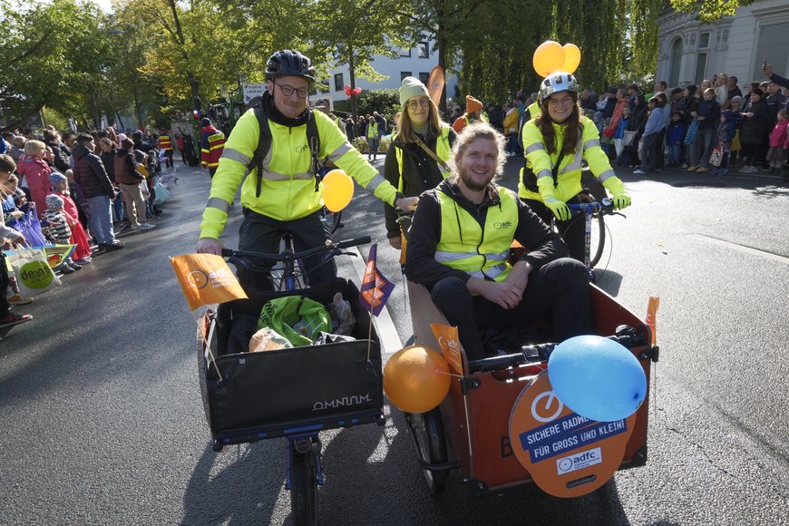 Teilnehmende am Festumzug. Foto: Sascha Stüber