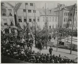 Grundsteinlegung des neuen Rathauses am 28. Mai 1886. Fotograf: Heinrich Daseking, Quelle: Stadtmuseum Grundsteinlegung des neuen Rathauses am 28. Mai 1886. Fotograf: Heinrich Daseking, Quelle: Stadtmuseum