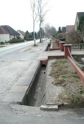 Ein Beispiel für einen verbauten Graben. Foto: Stadt Oldenburg