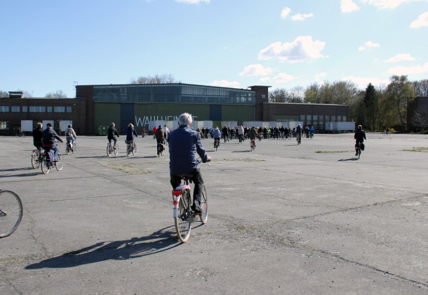 Bürgerinnen und Bürger bei der Fahrradtour. Foto: Stadt Oldenburg