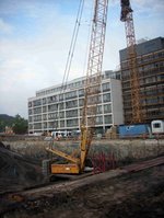 Kräne auf der Schlosshöfe-Baustelle. Foto: Rolf Scharfenberg