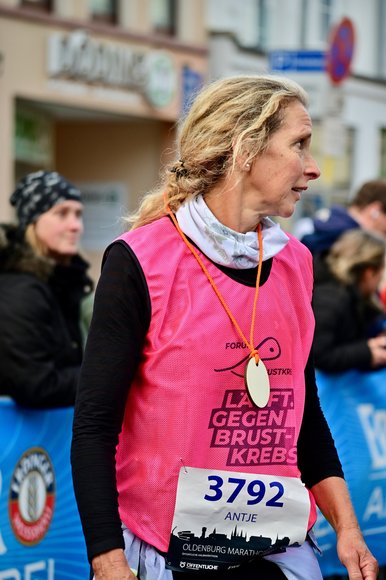 Geschafft. Läuferin am Ziel. Foto: Björn Knölke