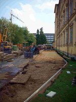 Bauarbeiten neben dem Schloss. Foto: Rolf Scharfenberg