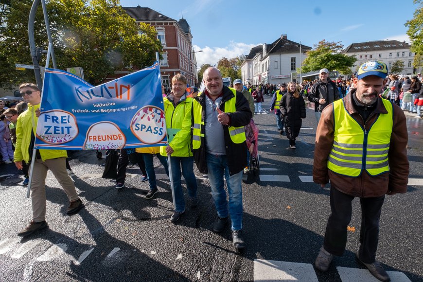 Teilnehmende am Festumzug. Foto: Sascha Stüber