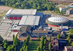 Die Weser-Ems-Hallen von oben. Foto: Robert Geipel