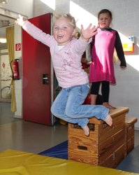 Kinder im Bewegungsraum. Foto: Stadt Oldenburg